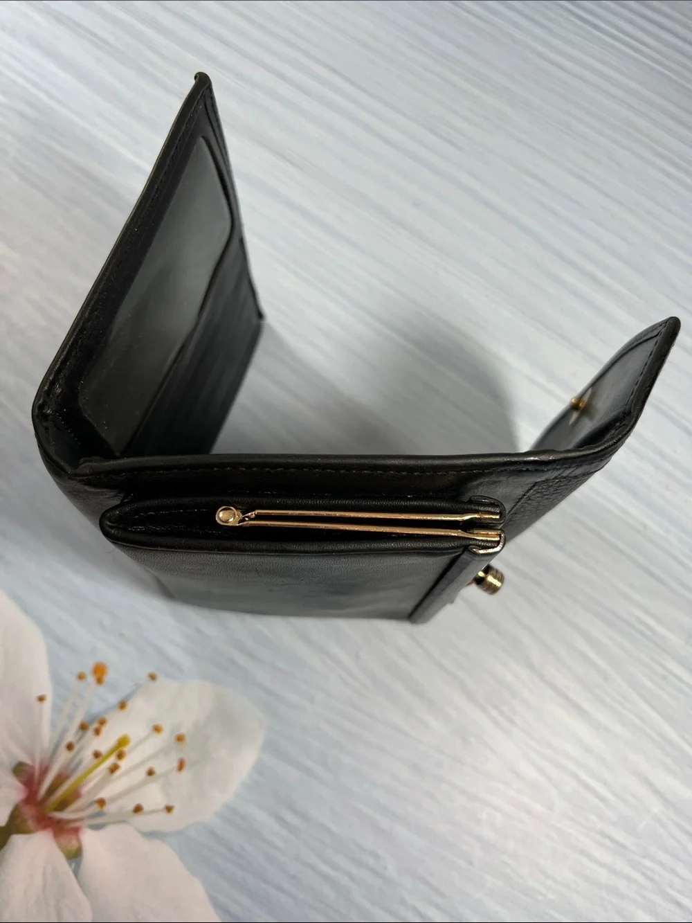 🦆 DOONEY & BOURKEY 90’S AWL PEBBLE TRIFOLD BLACK KISSLOCK POUCH COIN BAG VINTAGE